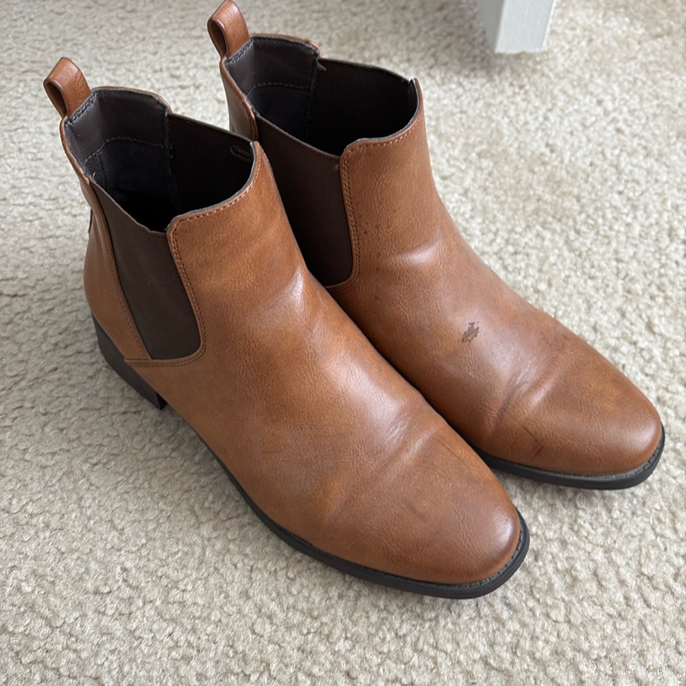 Loft Outlet Women’s Mid ankle Camel Boot